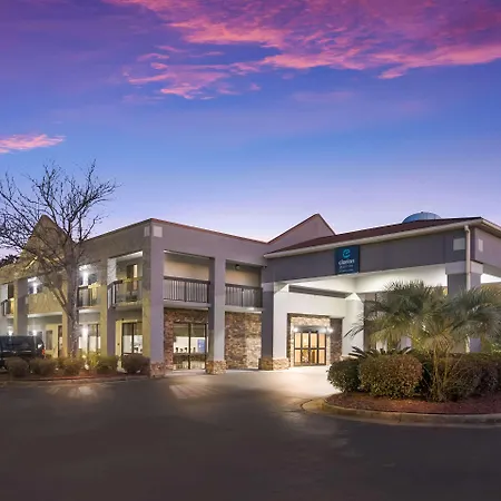 Clarion Pointe Forsyth I-75 Hotel